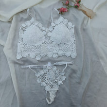 Load image into Gallery viewer, Flowers Crochet Bra &amp; Panty / Thongs Set
