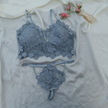 Load image into Gallery viewer, Flowers Crochet Bra &amp; Panty / Thongs Set
