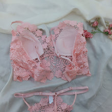 Load image into Gallery viewer, Flowers Crochet Bra &amp; Panty / Thongs Set
