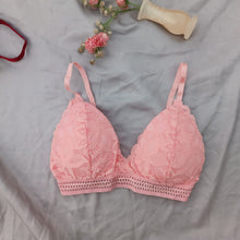Load image into Gallery viewer, French Style V Shape Thin Removeable Padded Bra
