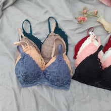 Load image into Gallery viewer, French Style V Shape Thin Removeable Padded Bra
