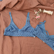 Load image into Gallery viewer, Leaf Design Daily Wear Non Padded Basic Bra
