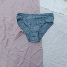 Load image into Gallery viewer, Dotted Lace Very Soft Hipster
