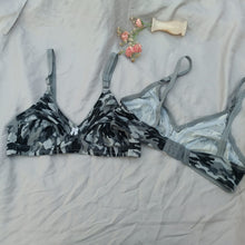 Load image into Gallery viewer, Very Soft &amp; Smooth Summer Relaxing Bra
