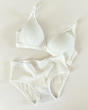 Load image into Gallery viewer, Smooth Cotton Double String Daily Wear Bra &amp; Panty Set

