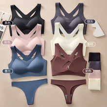 Load image into Gallery viewer, Elastane Soft Bra &amp; Thongs Set
