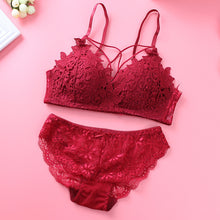 Load image into Gallery viewer, Floral Light  Padded Bridal Wear Bra &amp; Underwear Set
