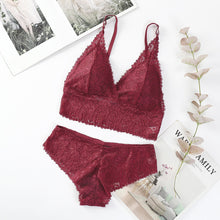 Load image into Gallery viewer, French Style V Cups Leaf Design Bra &amp; Panty Set

