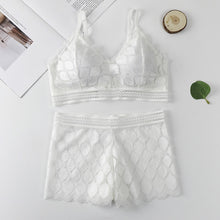 Load image into Gallery viewer, Leaf Padded Bra &amp; Penty Set
