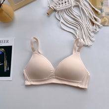 Load image into Gallery viewer, Women Lining Soft Padded  Wireless Bra
