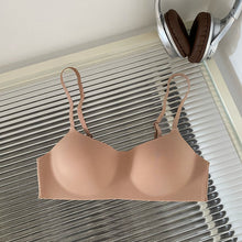 Load image into Gallery viewer, Very Thin &amp; Light Padded Seamless Daily Wear Bra
