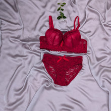 Load image into Gallery viewer, Pushup Wired Bridal/Daily Wear Net Bra Set
