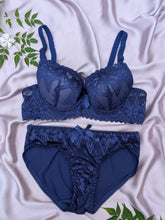 Load image into Gallery viewer, Pushup Wired Bridal/Daily Wear Net Bra Set
