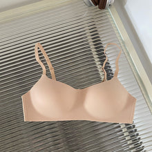 Load image into Gallery viewer, Very Thin &amp; Light Padded Seamless Daily Wear Bra
