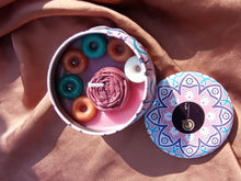 Load image into Gallery viewer, Flower &amp; Ring Tin Candle
