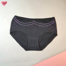 Load image into Gallery viewer, Xoxo Line Dotted Underwear
