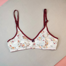 Load image into Gallery viewer, Flowers Cotton Non Padded Smooth Bra
