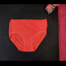 Load image into Gallery viewer, Pack of Basic Underwear
