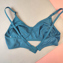 Load image into Gallery viewer, Colorful Soft Blended Smooth Cotton Bras
