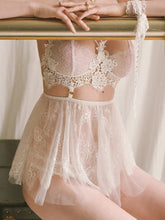 Load image into Gallery viewer, Floating Flower Nighty
