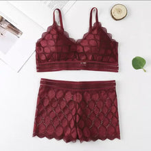 Load image into Gallery viewer, Leaf Padded Bra &amp; Penty Set
