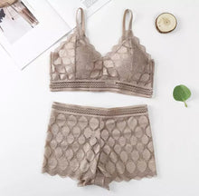 Load image into Gallery viewer, Leaf Padded Bra &amp; Penty Set
