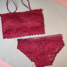 Load image into Gallery viewer, Stripped Bra &amp; Underwear Set
