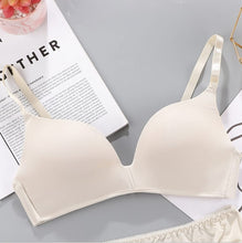 Load image into Gallery viewer, 3/4 Cup Soft &amp; Light  Padded Bra
