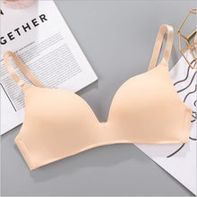 Load image into Gallery viewer, 3/4 Cup Soft &amp; Light  Padded Bra
