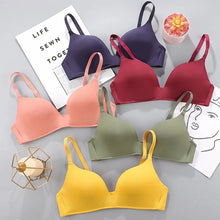 Load image into Gallery viewer, 3/4 Cup Soft &amp; Light  Padded Bra
